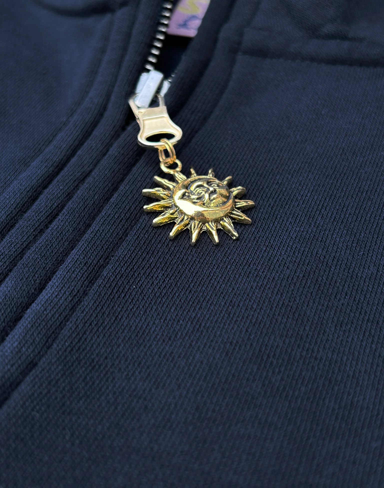 90s Sun & Moon Embroidered Quarter Zip Pullover Sweatshirt - Image 3