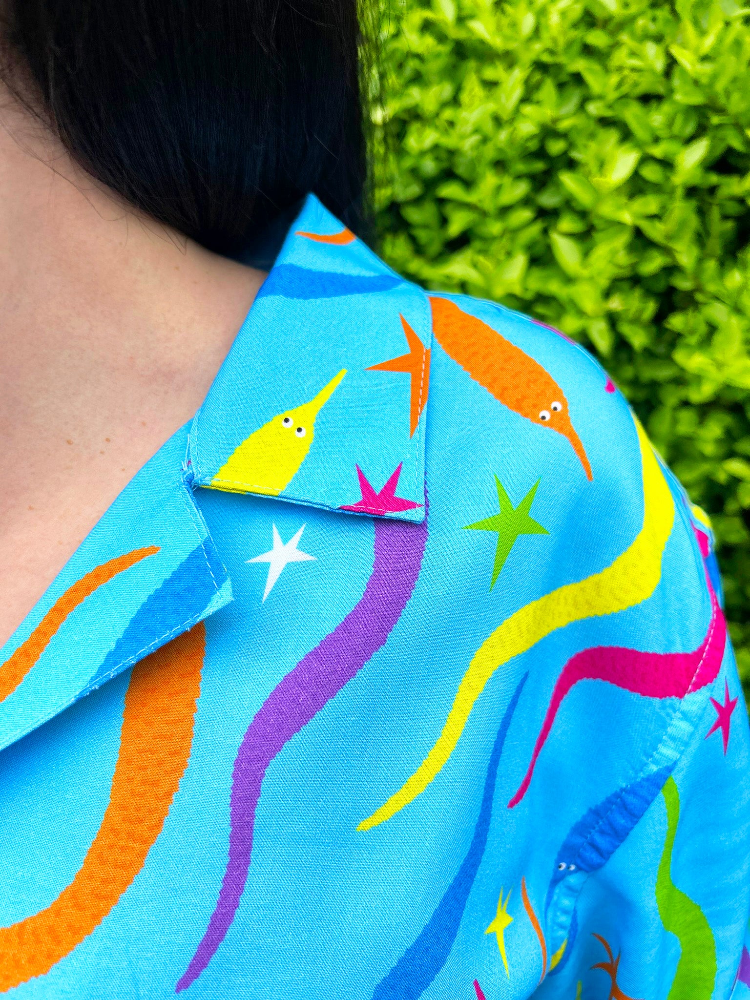 Wiggly Unisex Hawaiian Shirt - Image 5
